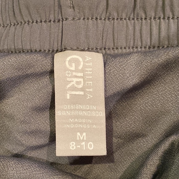 Athleta Girls Gray Athletic Shorts Size medium - Picture 2 of 4